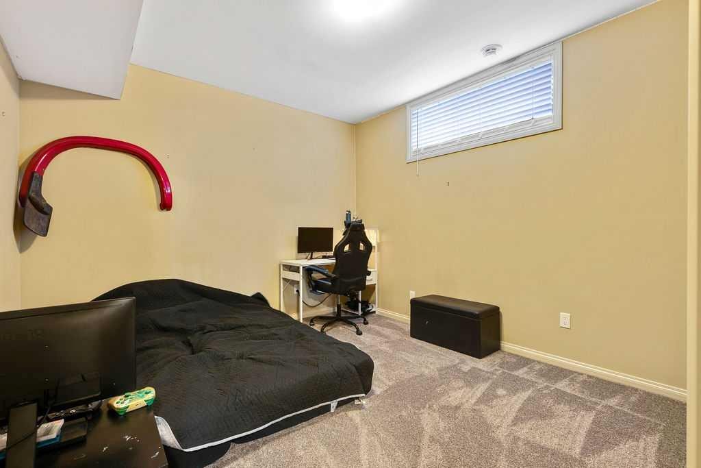 17 Dain Place Nw, Langdon, AB