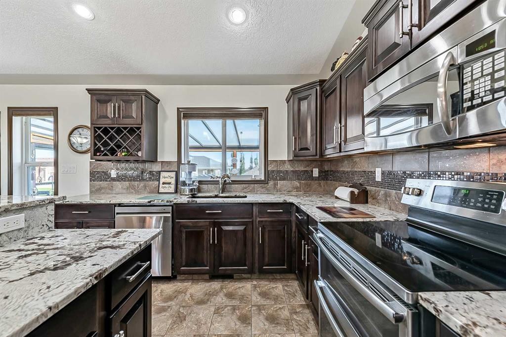 142 Westview Drive, Nanton, AB