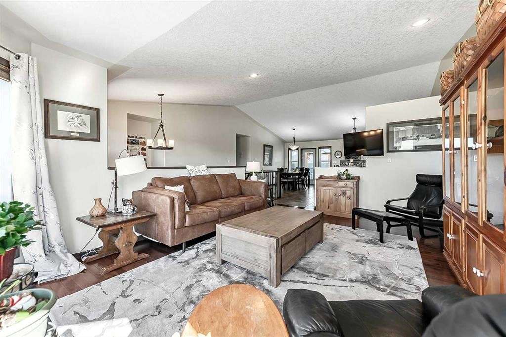 142 Westview Drive, Nanton, AB