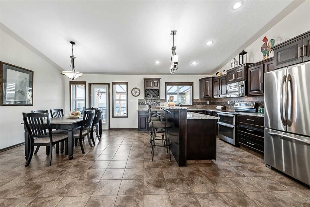 142 Westview Drive, Nanton, AB