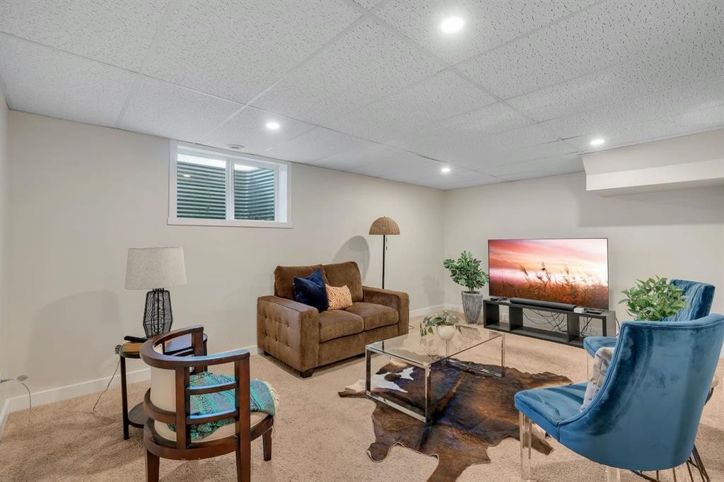 24 Shawcliffe Road Sw, Calgary, AB
