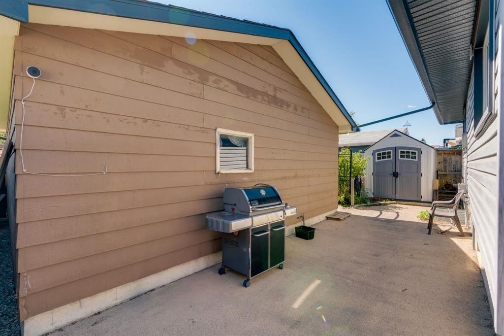 24 Shawcliffe Road Sw, Calgary, AB