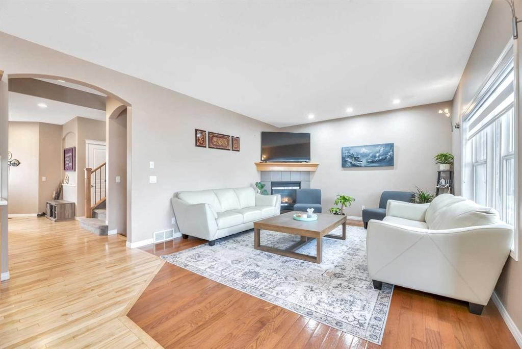 245 Springmere Way, Chestermere, AB
