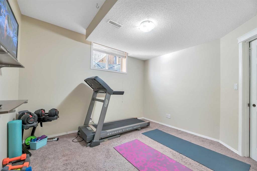 245 Springmere Way, Chestermere, AB