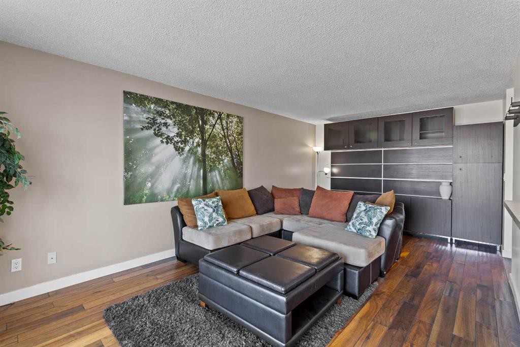 403-4455C Greenview Drive Ne, Calgary, AB