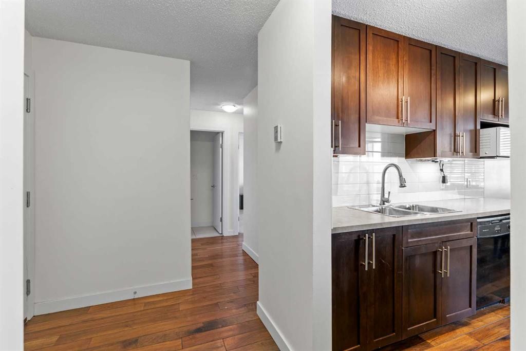 403-4455C Greenview Drive Ne, Calgary, AB