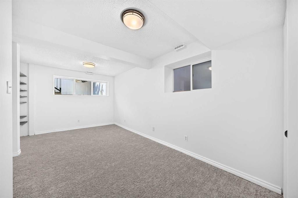 49-10001 Brookpark Boulevard Sw, Calgary, AB