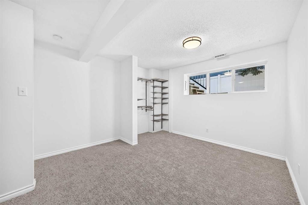 49-10001 Brookpark Boulevard Sw, Calgary, AB