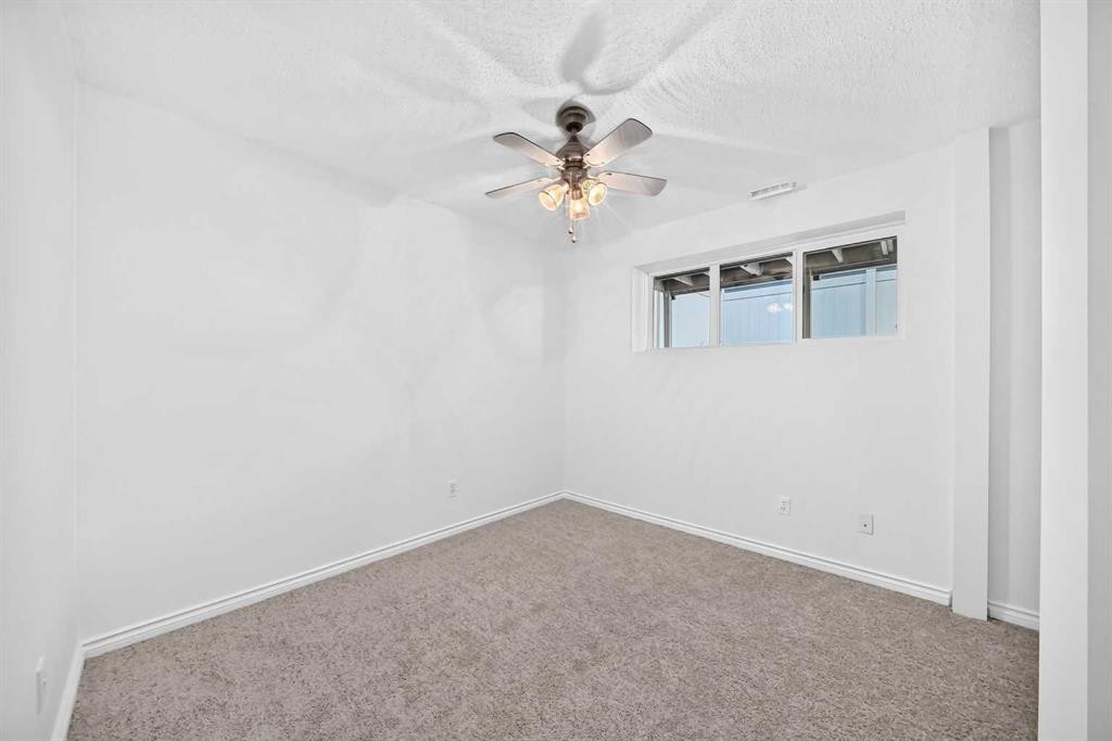 49-10001 Brookpark Boulevard Sw, Calgary, AB