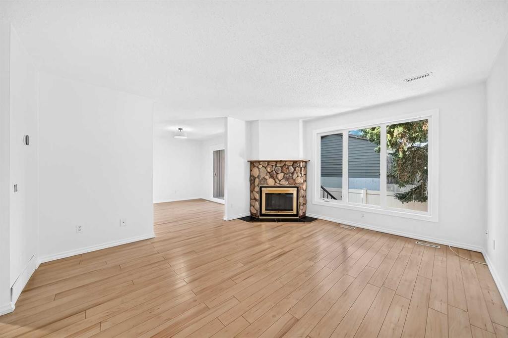 49-10001 Brookpark Boulevard Sw, Calgary, AB