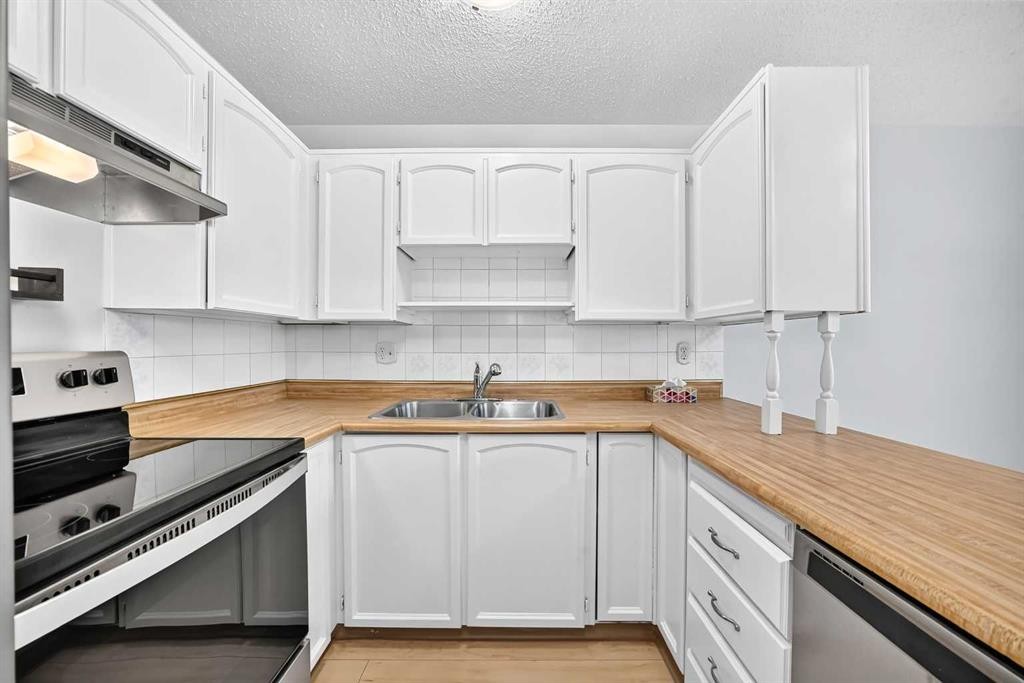 49-10001 Brookpark Boulevard Sw, Calgary, AB