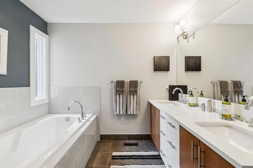 1815 30 Avenue Sw, Calgary, AB
