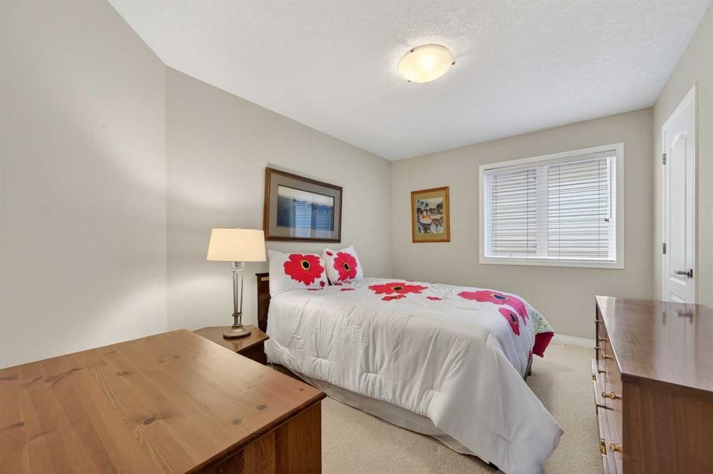 35 Rockyledge Rise Nw, Calgary, AB