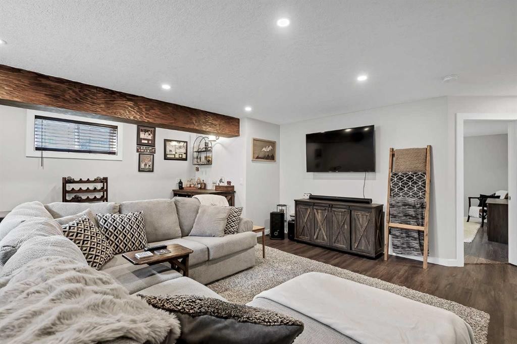 620 Pioneer Drive, Irricana, AB