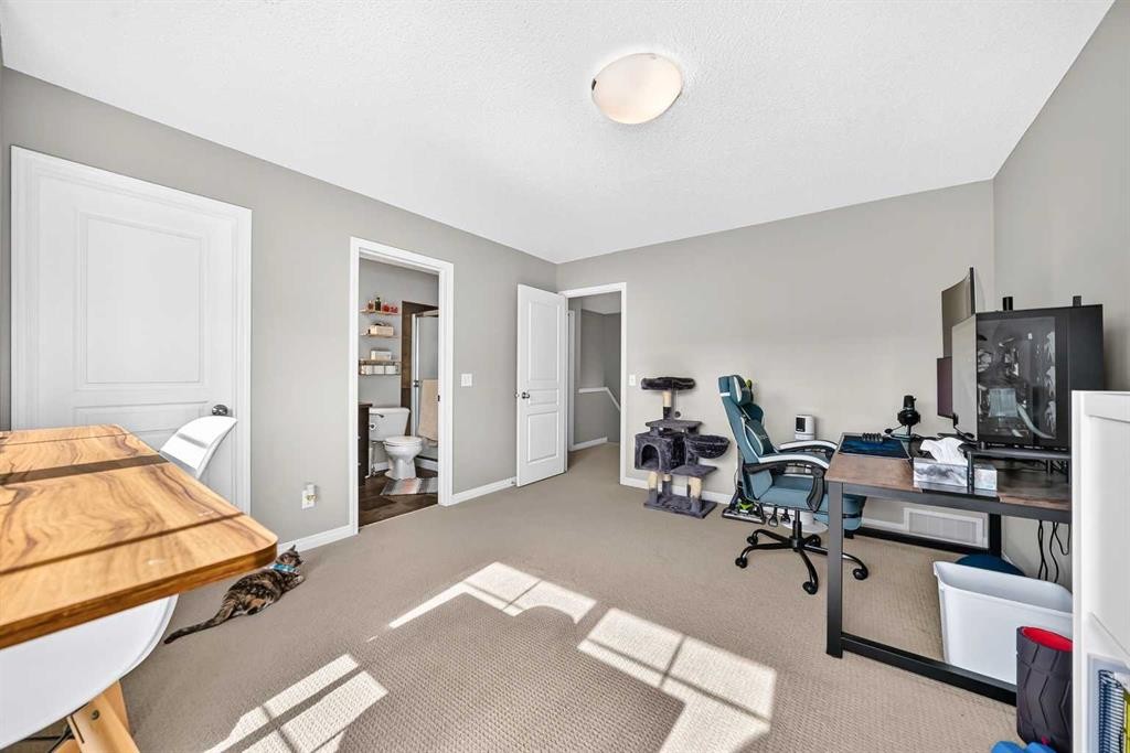 89 New Brighton Common Se, Calgary, AB