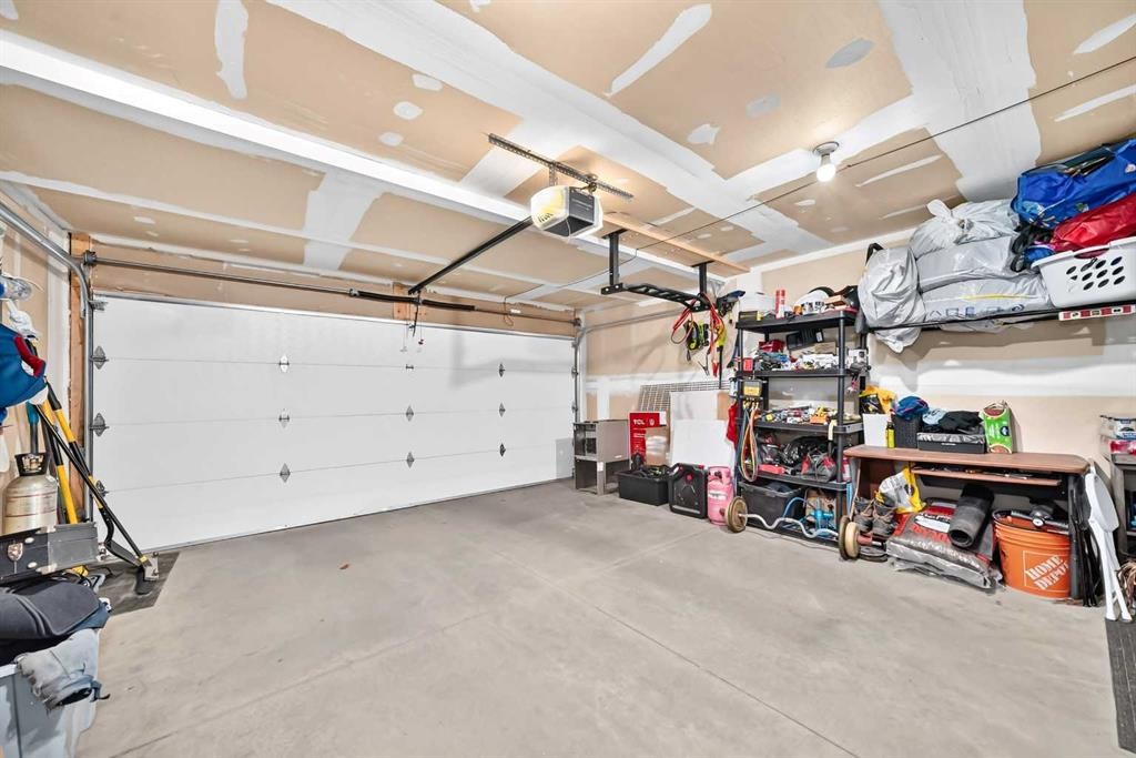 89 New Brighton Common Se, Calgary, AB