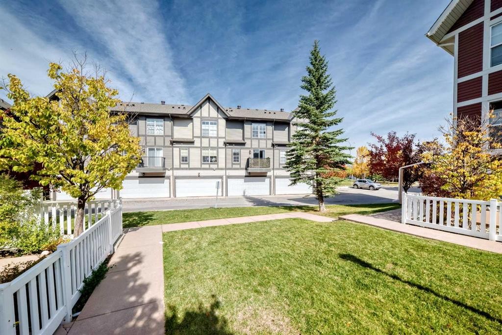 89 New Brighton Common Se, Calgary, AB