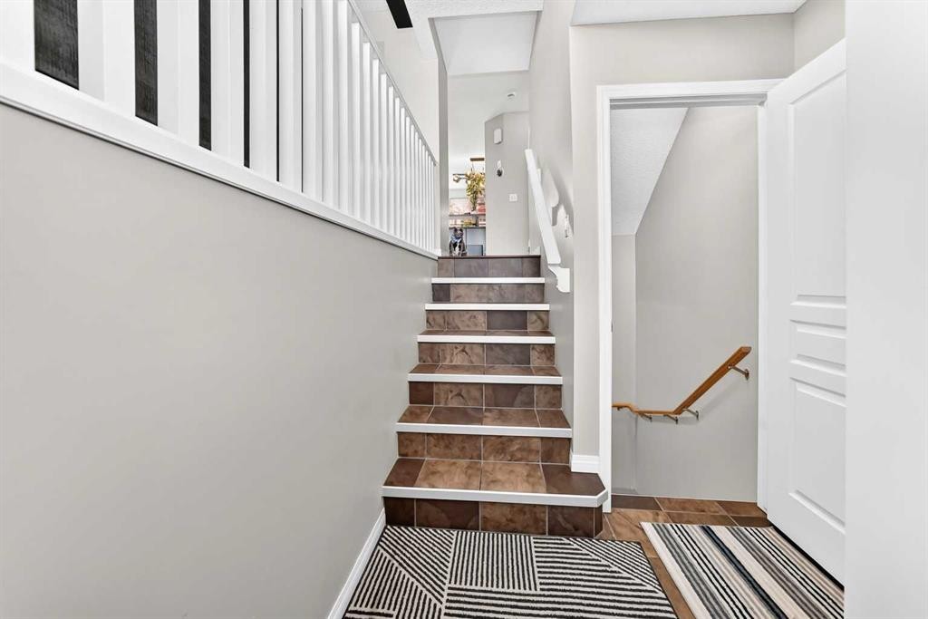 89 New Brighton Common Se, Calgary, AB