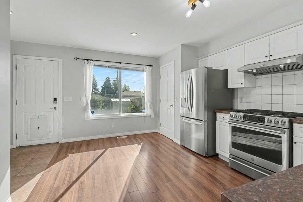 8034 24 Street Se, Calgary, AB