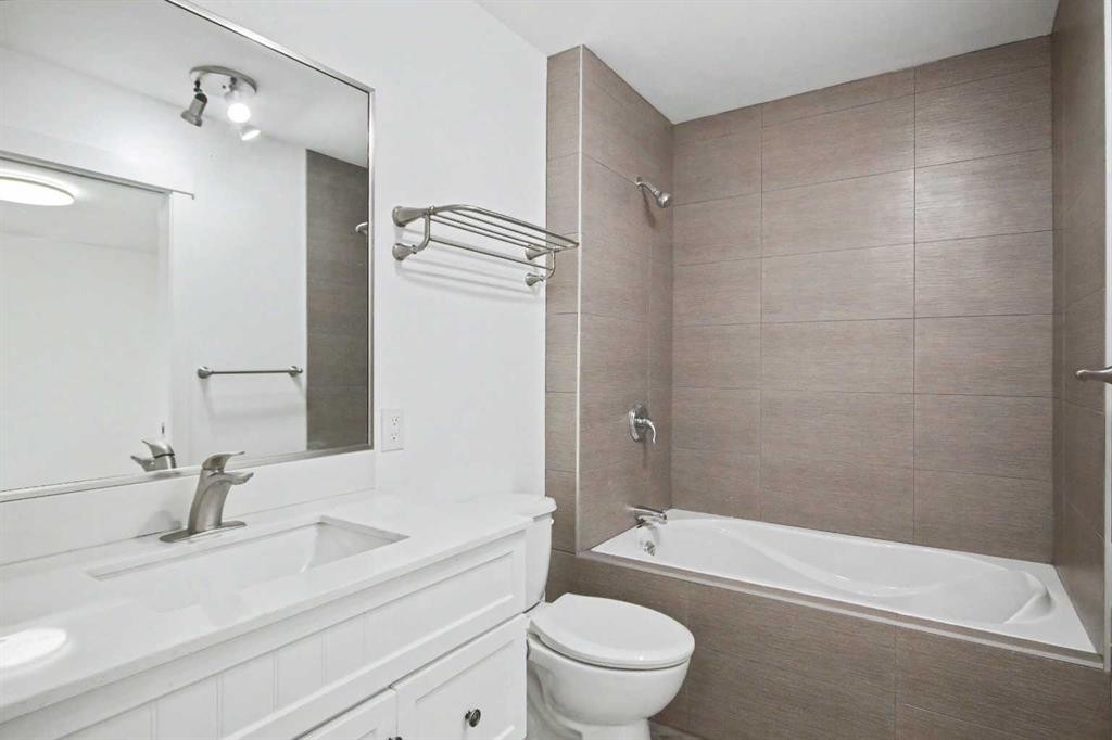 2202 35 Street Se, Calgary, AB