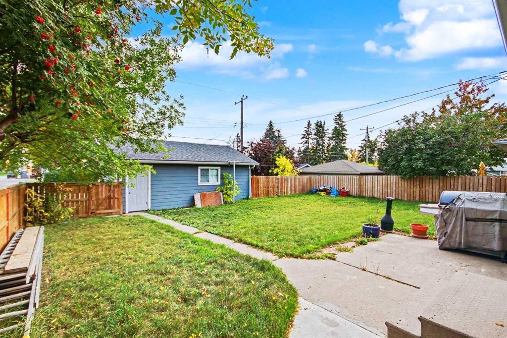 2202 35 Street Se, Calgary, AB