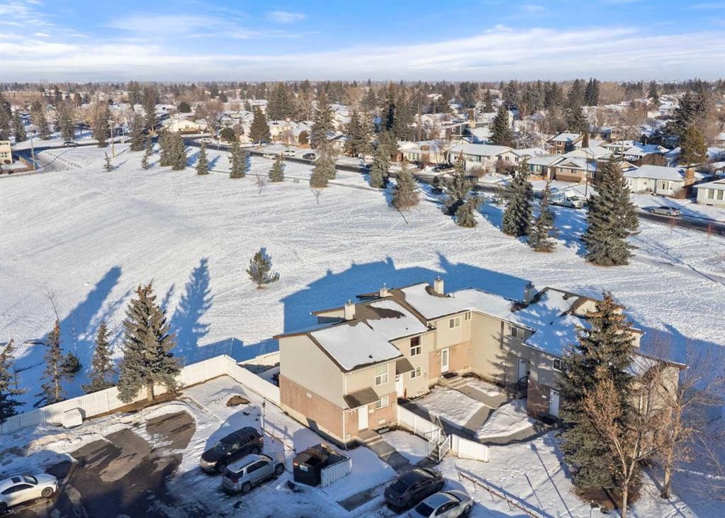 33-64 Whitnel Court Ne, Calgary, AB