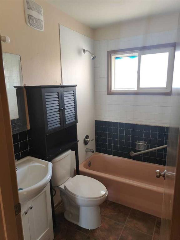 487 Northmount Drive Nw, Calgary, AB