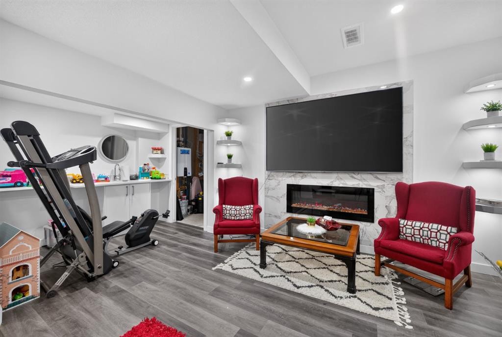 981 Mahogany Boulevard Se, Calgary, AB