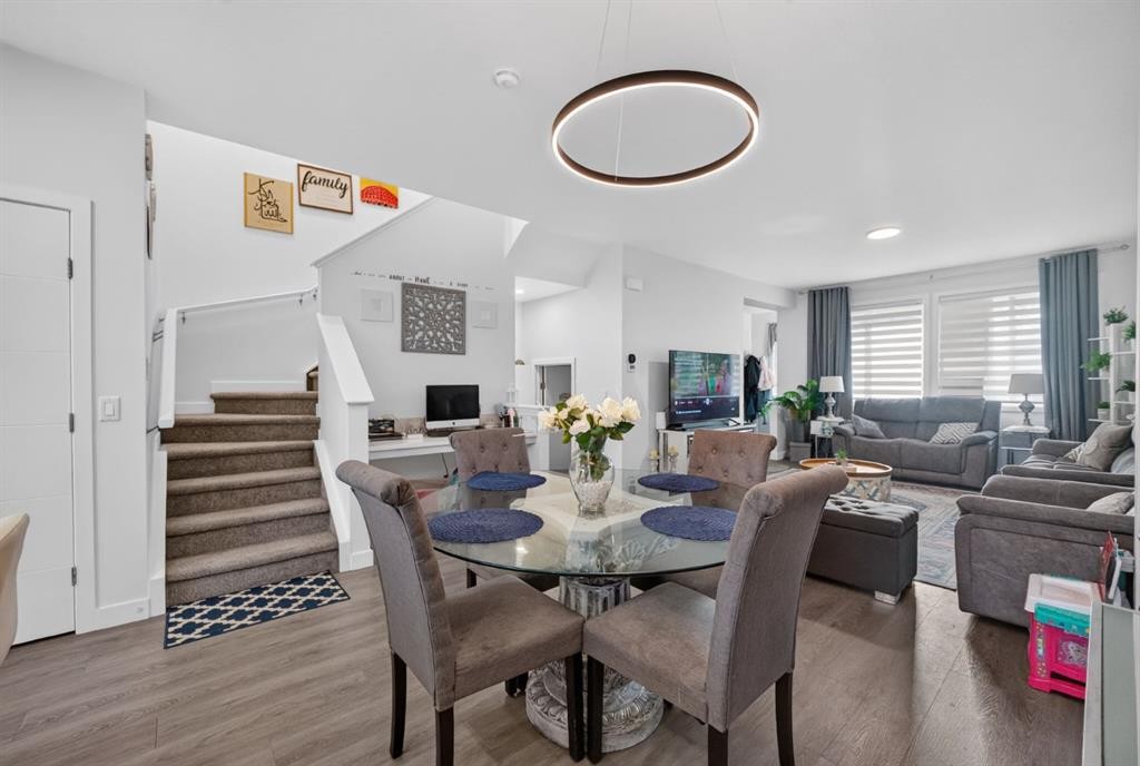 981 Mahogany Boulevard Se, Calgary, AB