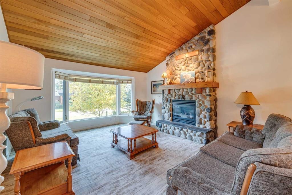 58 Wolf Drive, Rural Rocky View County, AB