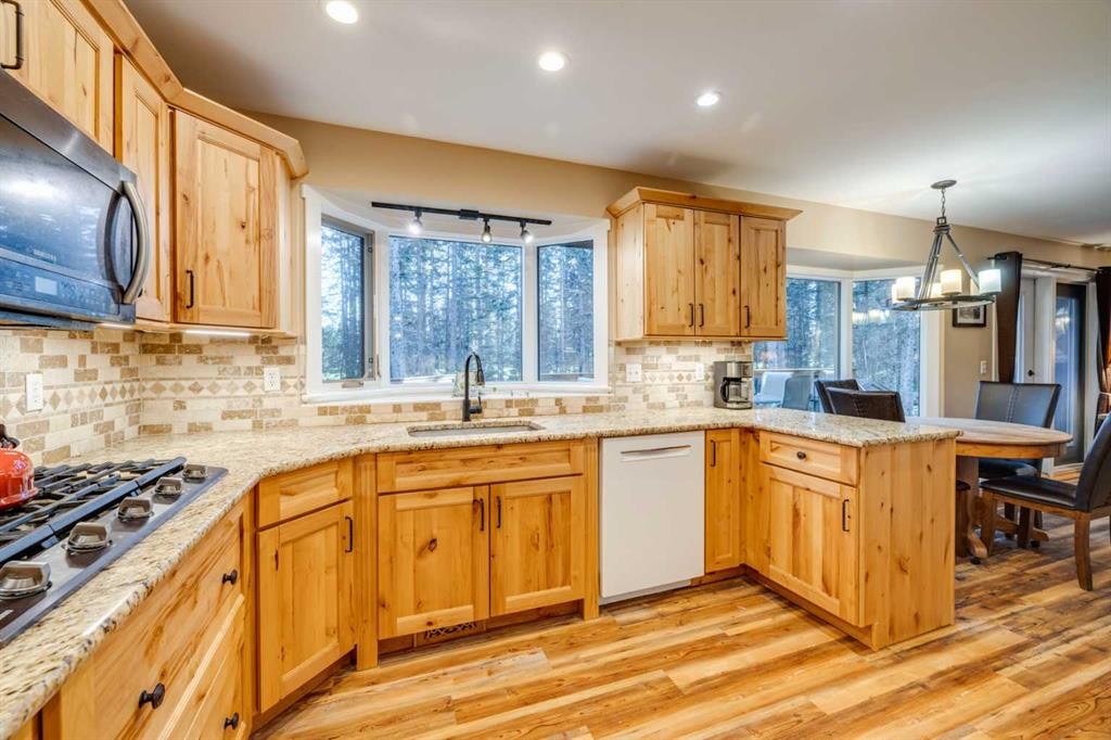 58 Wolf Drive, Rural Rocky View County, AB