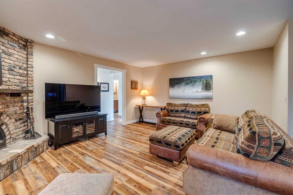 58 Wolf Drive, Rural Rocky View County, AB