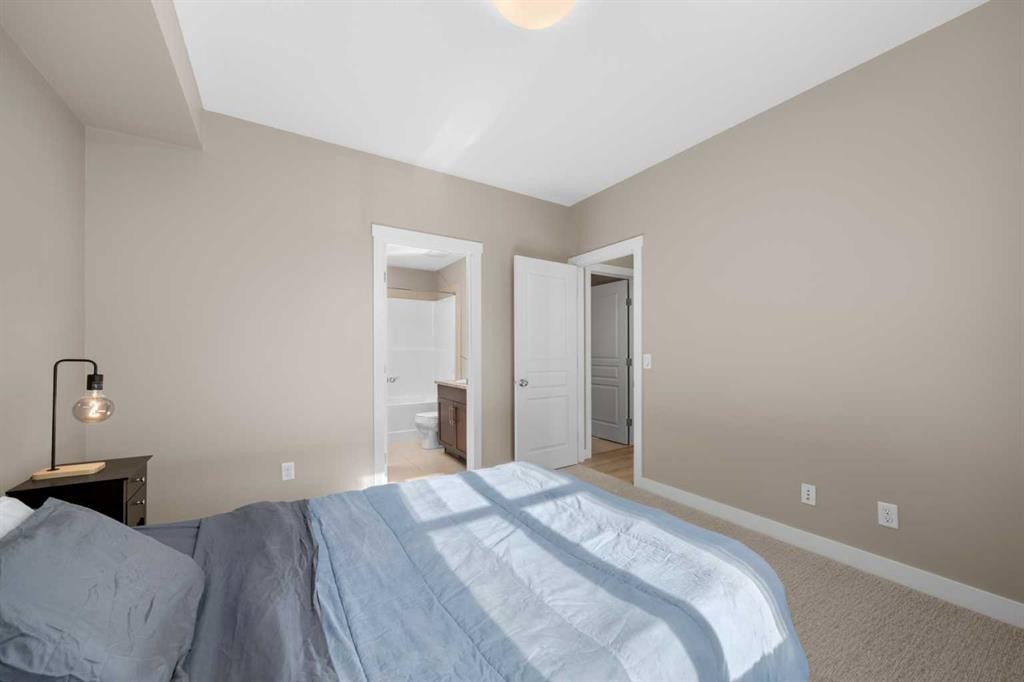 235 Mckenzie Towne Link Se, Calgary, AB