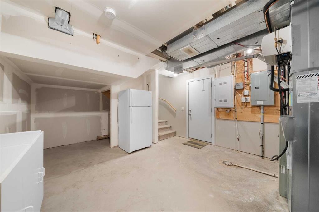 235 Mckenzie Towne Link Se, Calgary, AB