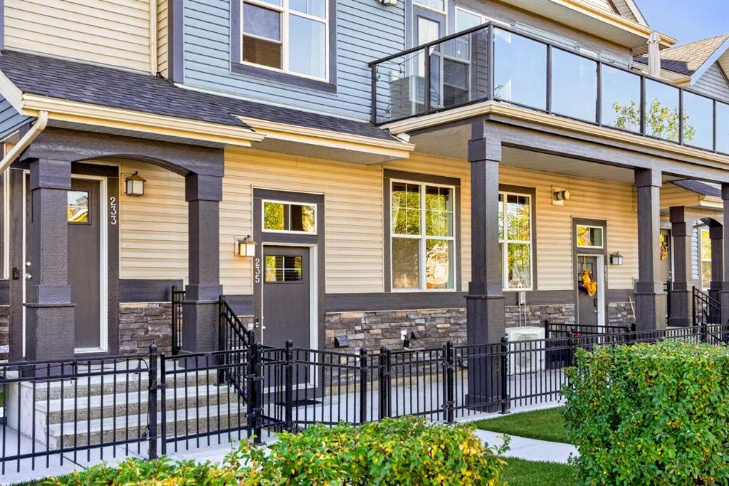 235 Mckenzie Towne Link Se, Calgary, AB