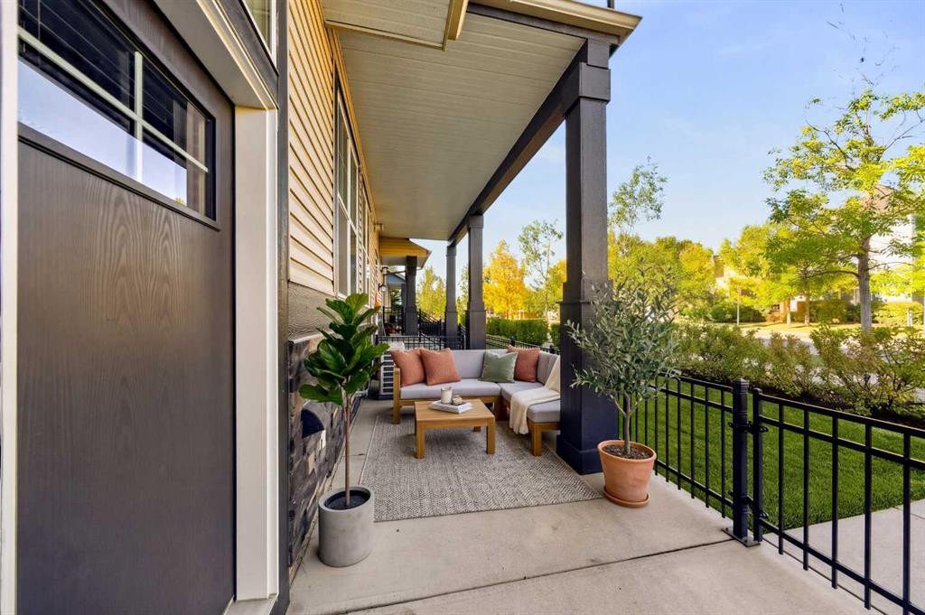 235 Mckenzie Towne Link Se, Calgary, AB