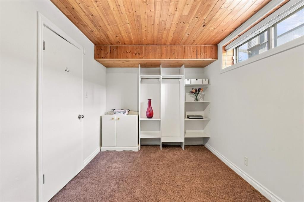 5432 Bannerman Drive Nw, Calgary, AB