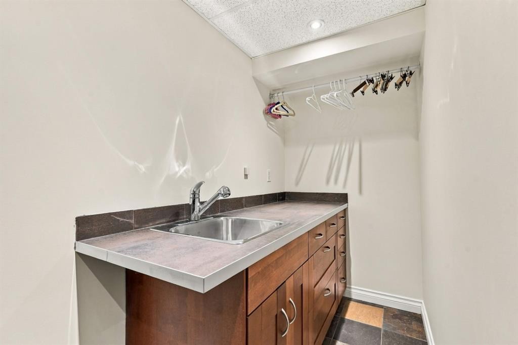 5432 Bannerman Drive Nw, Calgary, AB