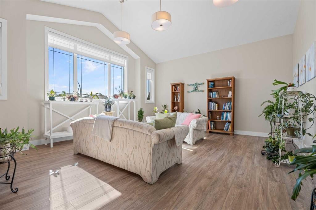 25 Cimarron Springs Court, Okotoks, AB