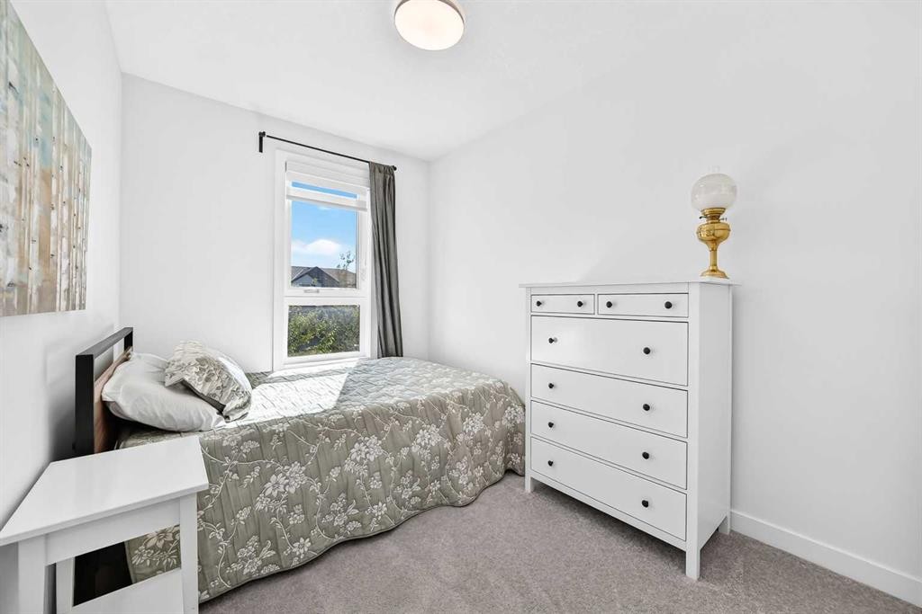 35 Silverton Glen Green Sw, Calgary, AB