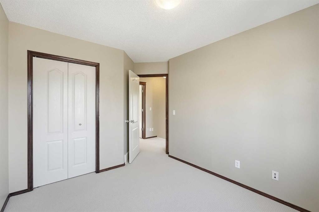 258 Cranberry Place Se, Calgary, AB