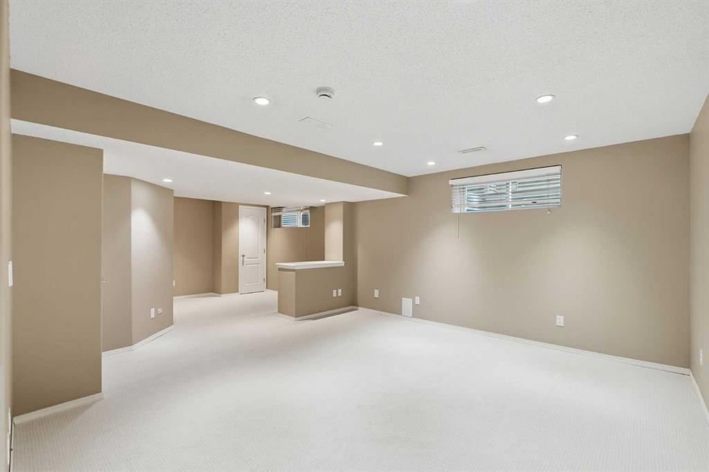 258 Cranberry Place Se, Calgary, AB