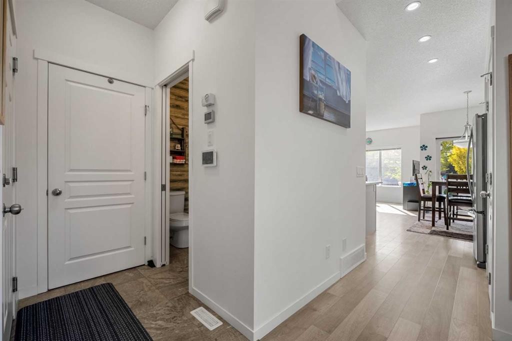 203 Mahogany Grove Se, Calgary, AB