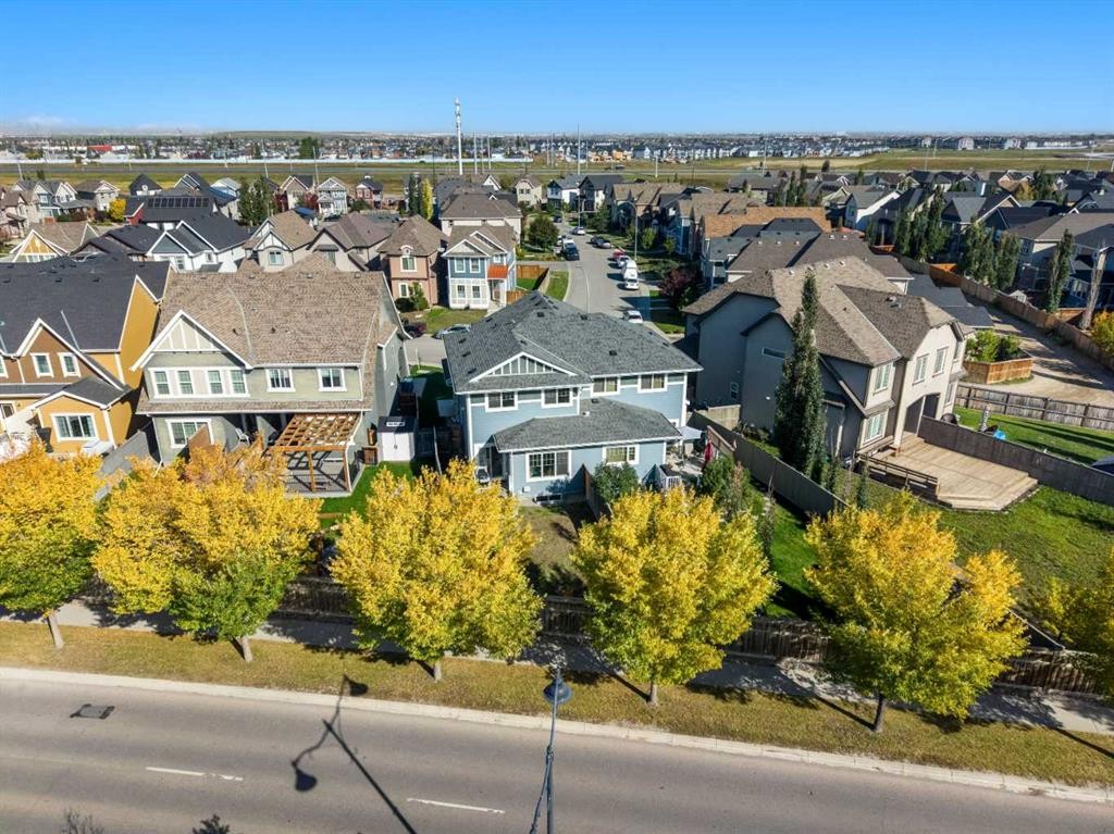 203 Mahogany Grove Se, Calgary, AB