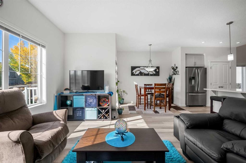203 Mahogany Grove Se, Calgary, AB