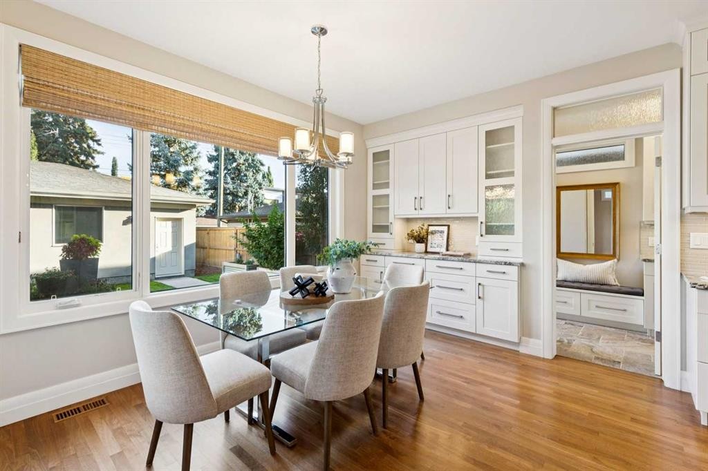 2022 43 Avenue Sw, Calgary, AB