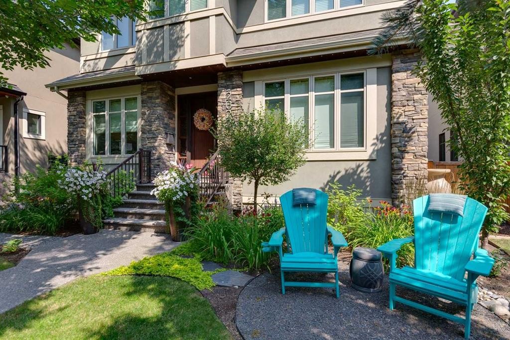 2022 43 Avenue Sw, Calgary, AB