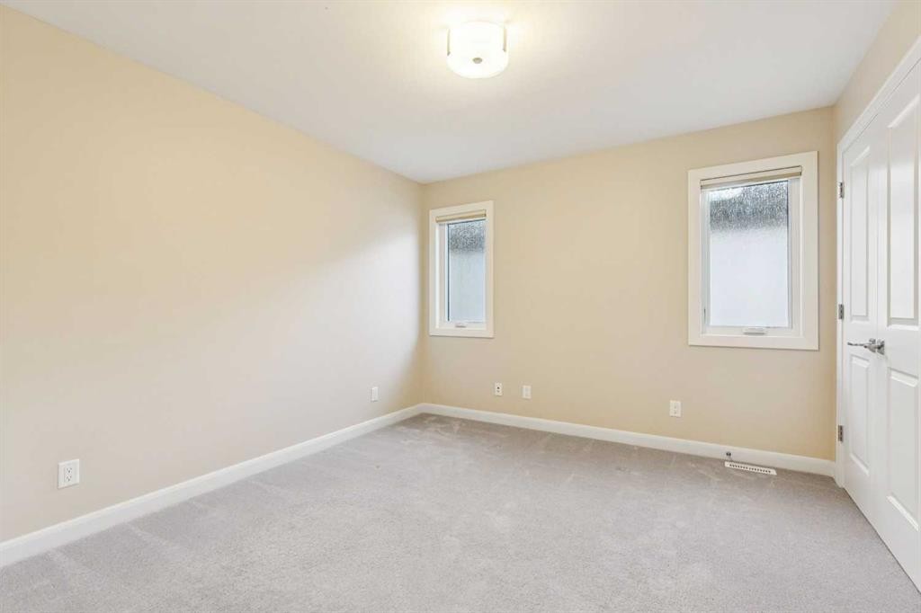 2022 43 Avenue Sw, Calgary, AB
