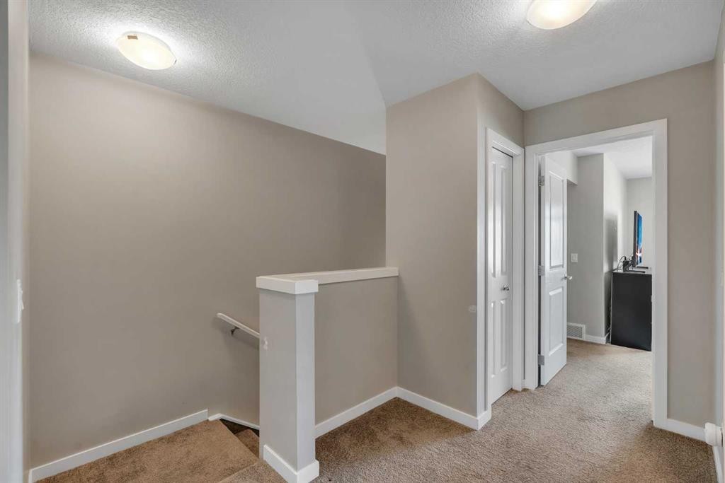 147 Copperstone Park Se, Calgary, AB