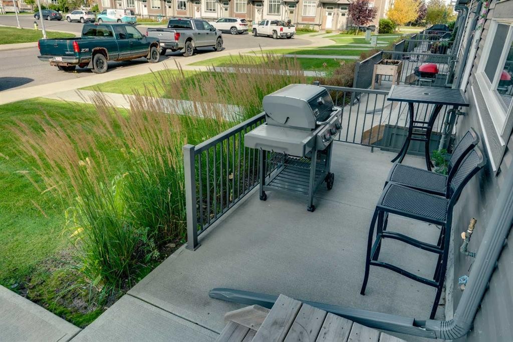 147 Copperstone Park Se, Calgary, AB